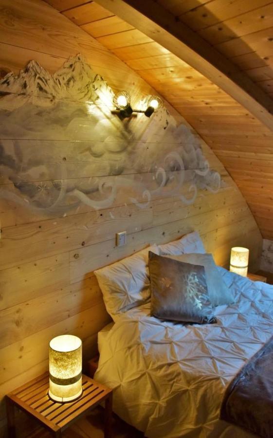 Au-Dela Des Nuages, Maison D'Hotes Insolite & Spa Aubessagne Dış mekan fotoğraf